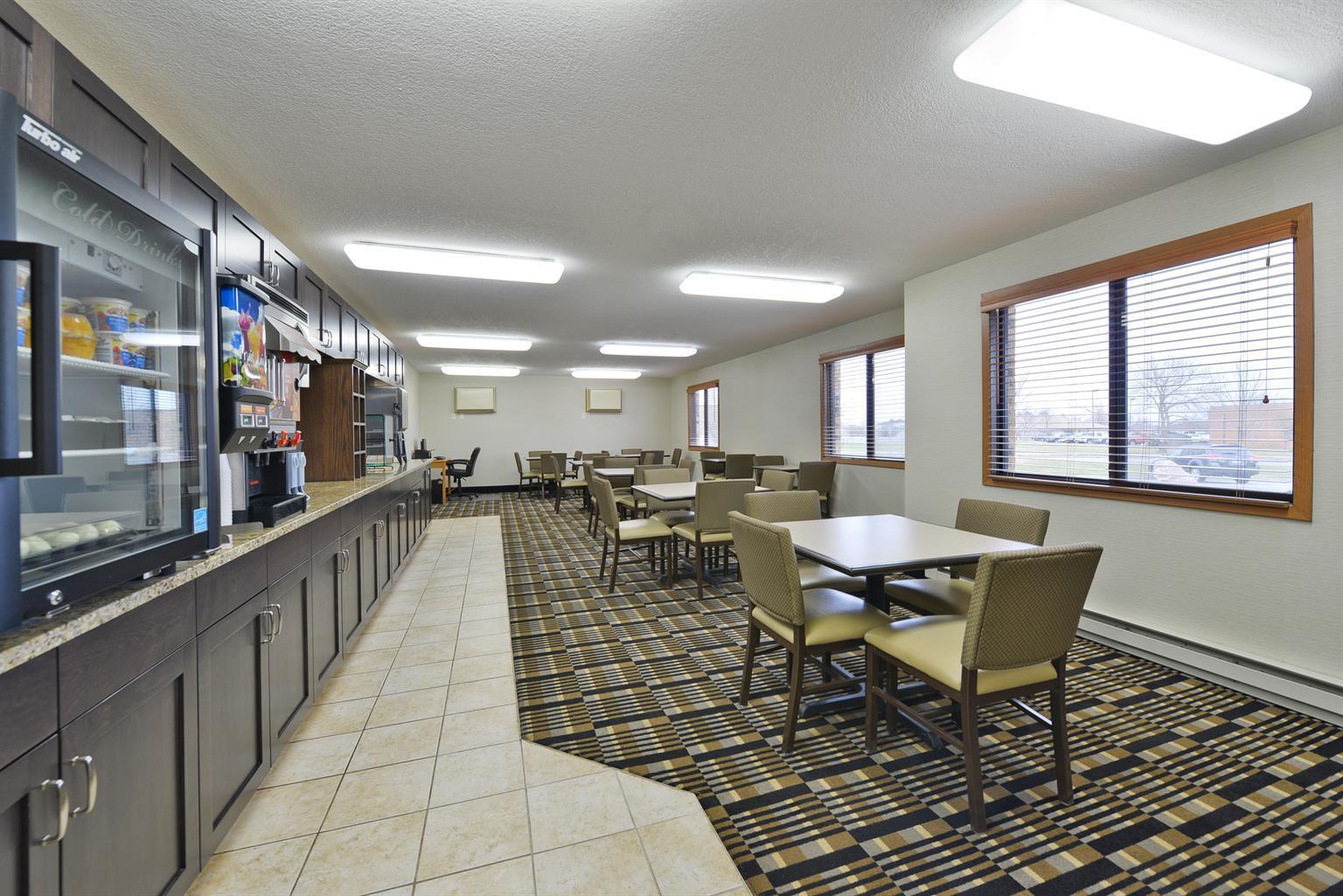 Americas Best Value Inn And Suites Bismarck Restoran foto